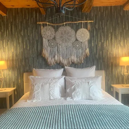 Maison Mard'or Plume Bed and Breakfast 3*